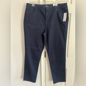 Liz Claiborne Original fit blue jeans 18